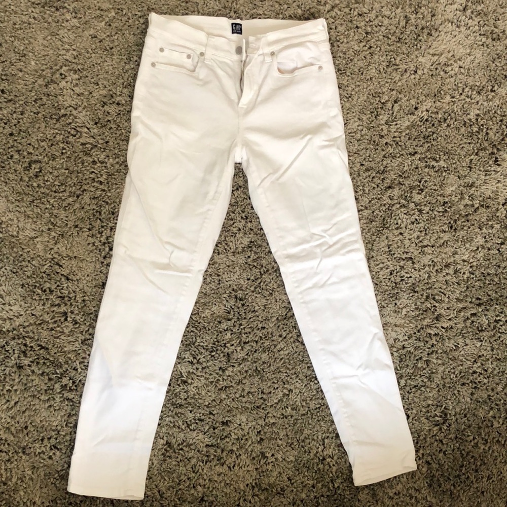 Gap white denim skinny (size 8 US)